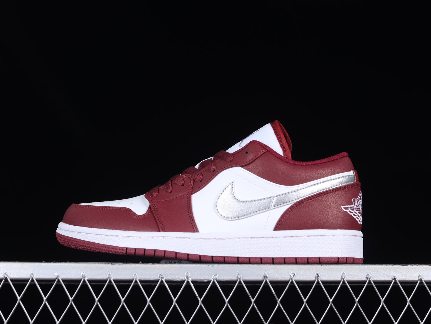 Jordan 1 Low White Bordeaux - 553558-615